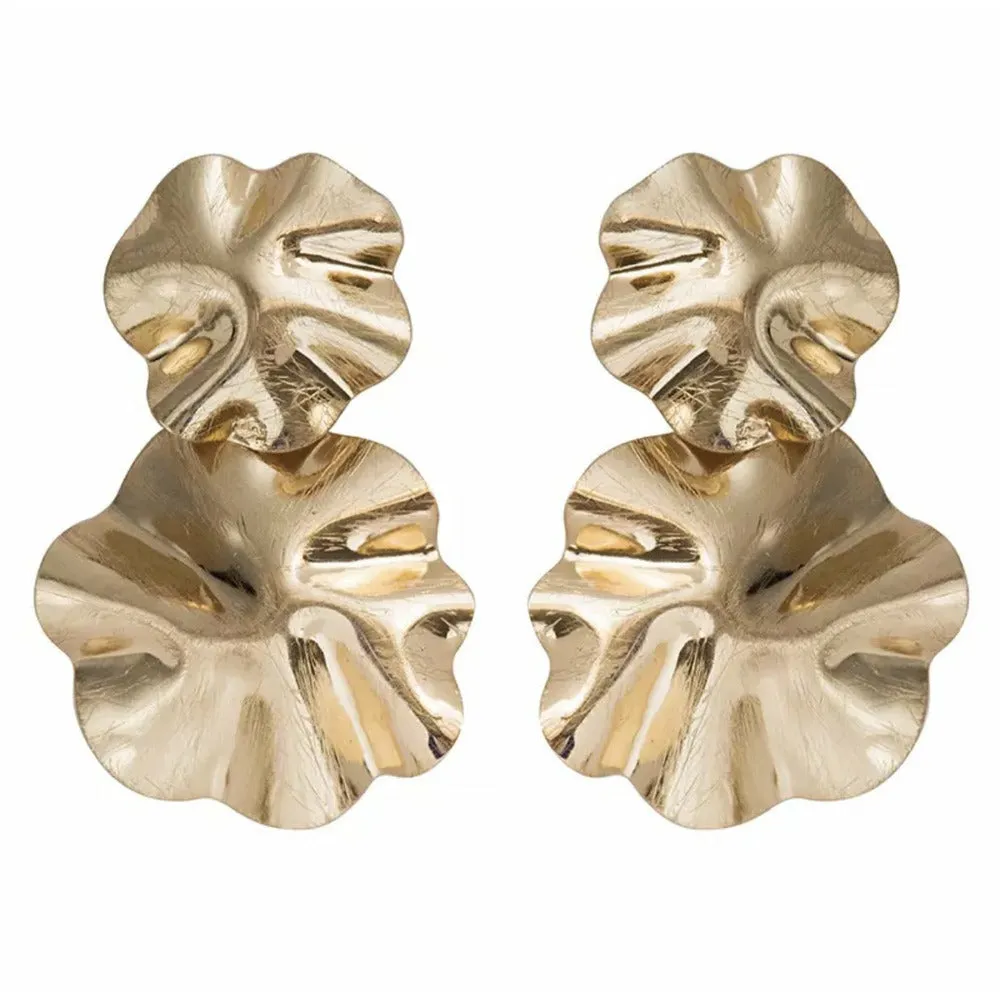 Deimi Hammered Gold Earrings