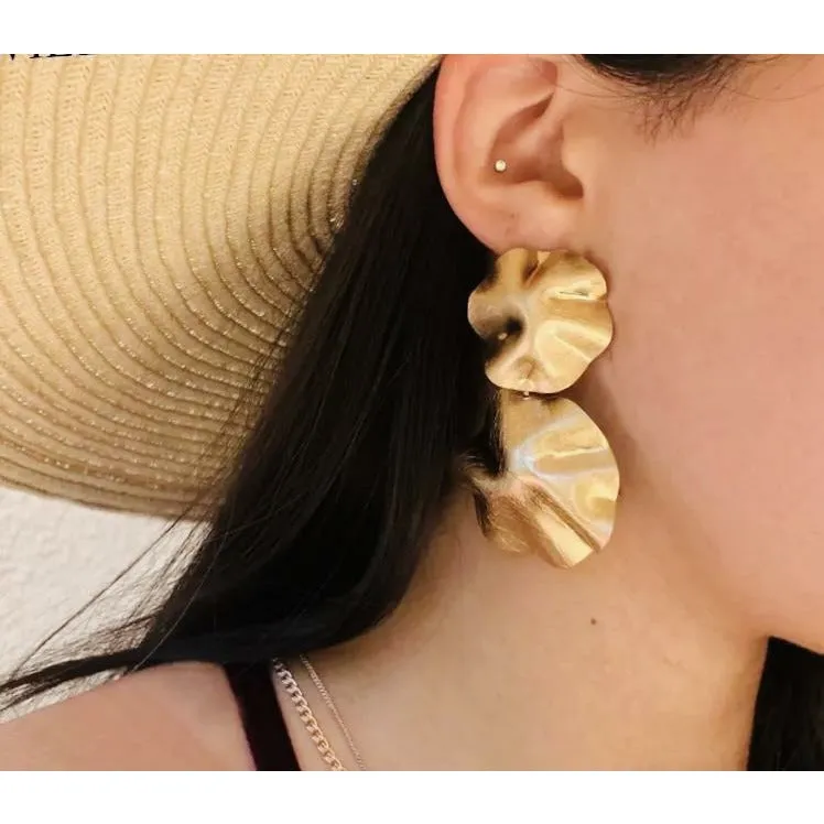 Deimi Hammered Gold Earrings