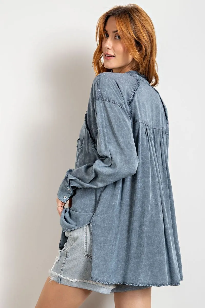 Mineral washed tunic shirt with chest patch pocket and double-buttoned cuffs