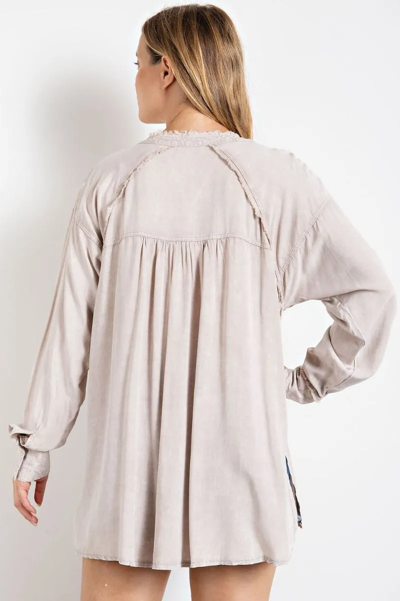 Mineral washed tunic shirt with chest patch pocket and double-buttoned cuffs