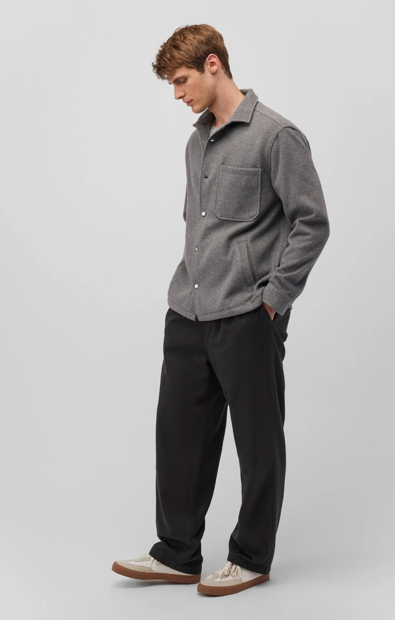 ONE POCKET LONG SLEEVE BUTTON-UP SHIRT IN ANTHRACITE