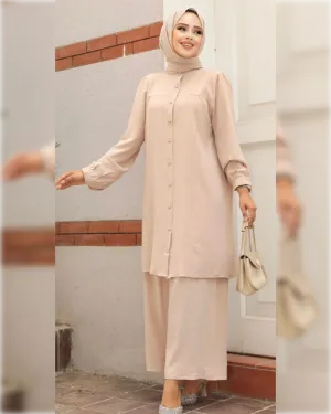 Salma Aerobin 2-Pieces Outfit in Beige Shade  طقم سلمى من نسيج  الآيروبين المكون من قطعتين باللون البيج الفاتح الجميل