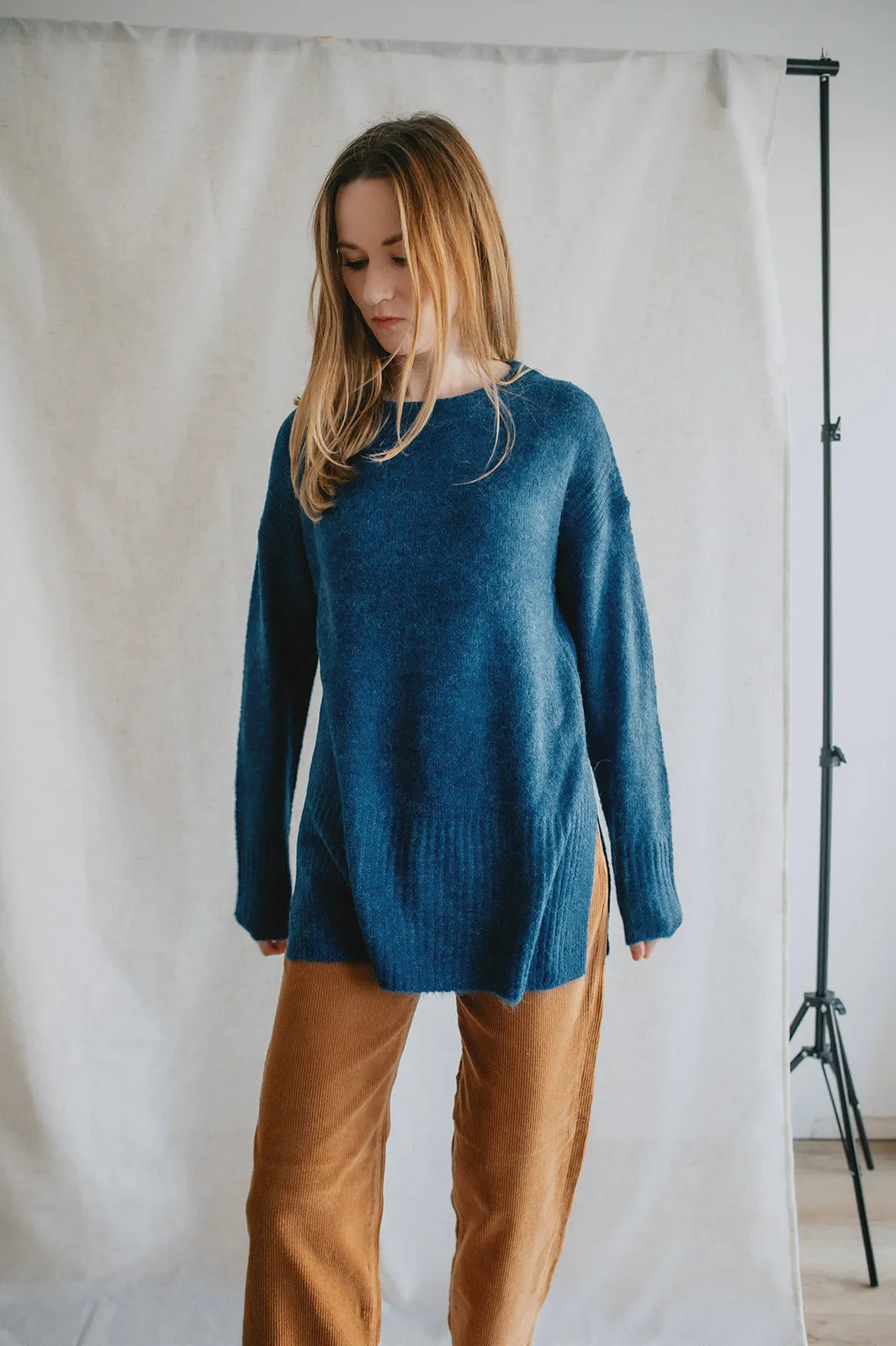 The Kamara Long Sweater - Marine Blue